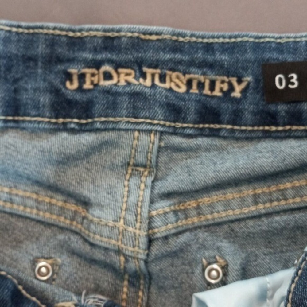J For Justify Butterfly‎ Embroidered Bootcut Jeans Medium Wash Blue Size 3 03 - Picture 2 of 14